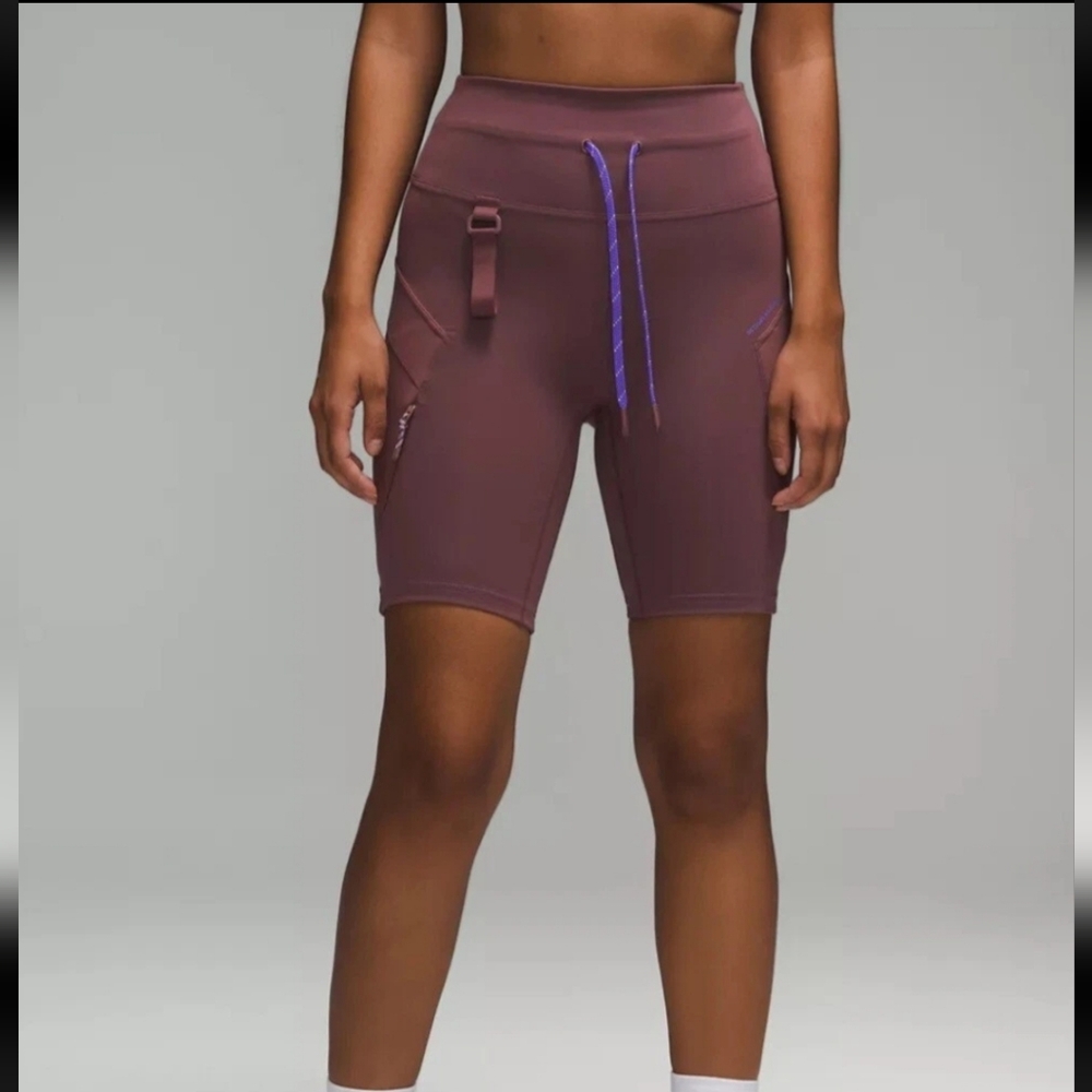 Lululemon Cargo Super-High-Rise Hiking Short 8" in Dark Oxide
